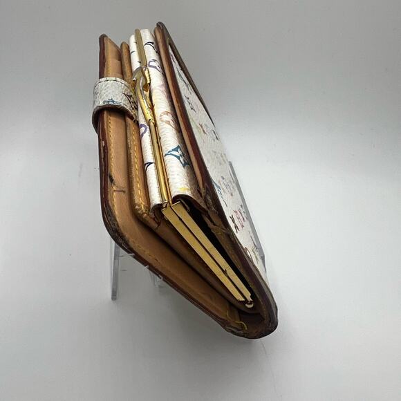GUC Louis Vuitton White Murakami Wallet - Picture 3 of 12